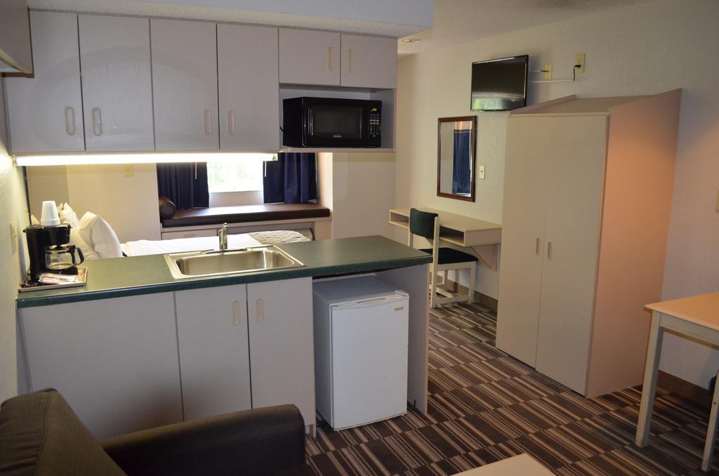 Stay Express Inn And Suites Atlanta Union City Exteriér fotografie